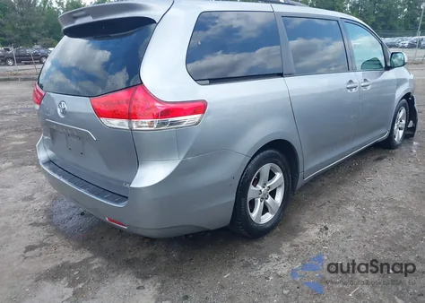 2011 Toyota Sienna Le V6 из США, поврежденный, VIN 5TDKK3DCXBS156054